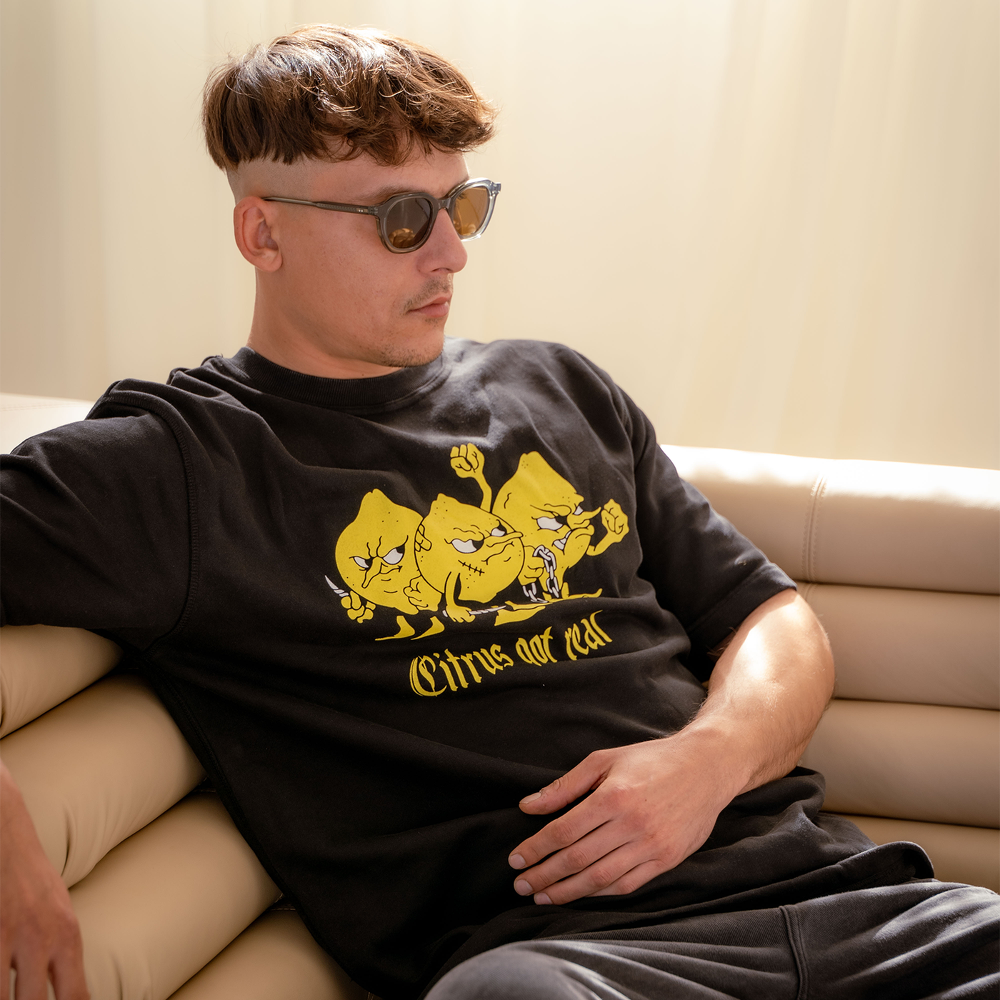 Hard Lemon Graphic Heavy T-Shirt - Vintage Washed Black | Arthur